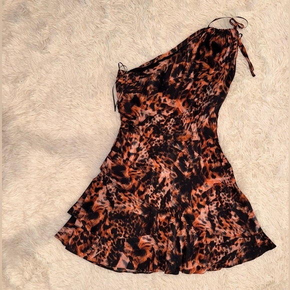 NWOT AllSaints Cayla Spark Abstract Animal Print One-Shoulder Minidress sz 4 - Picture 3 of 5
